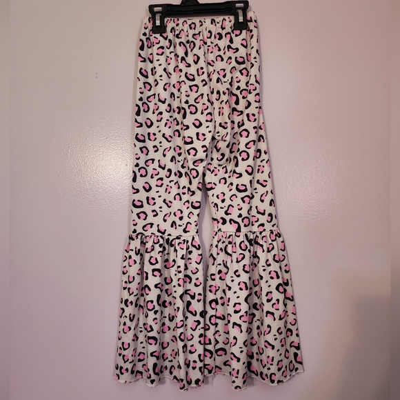 Girl's Leopard Tongue Print Shirt and Flare Pants Matching Two Piece Set. 7-8T - Picture 6 of 8